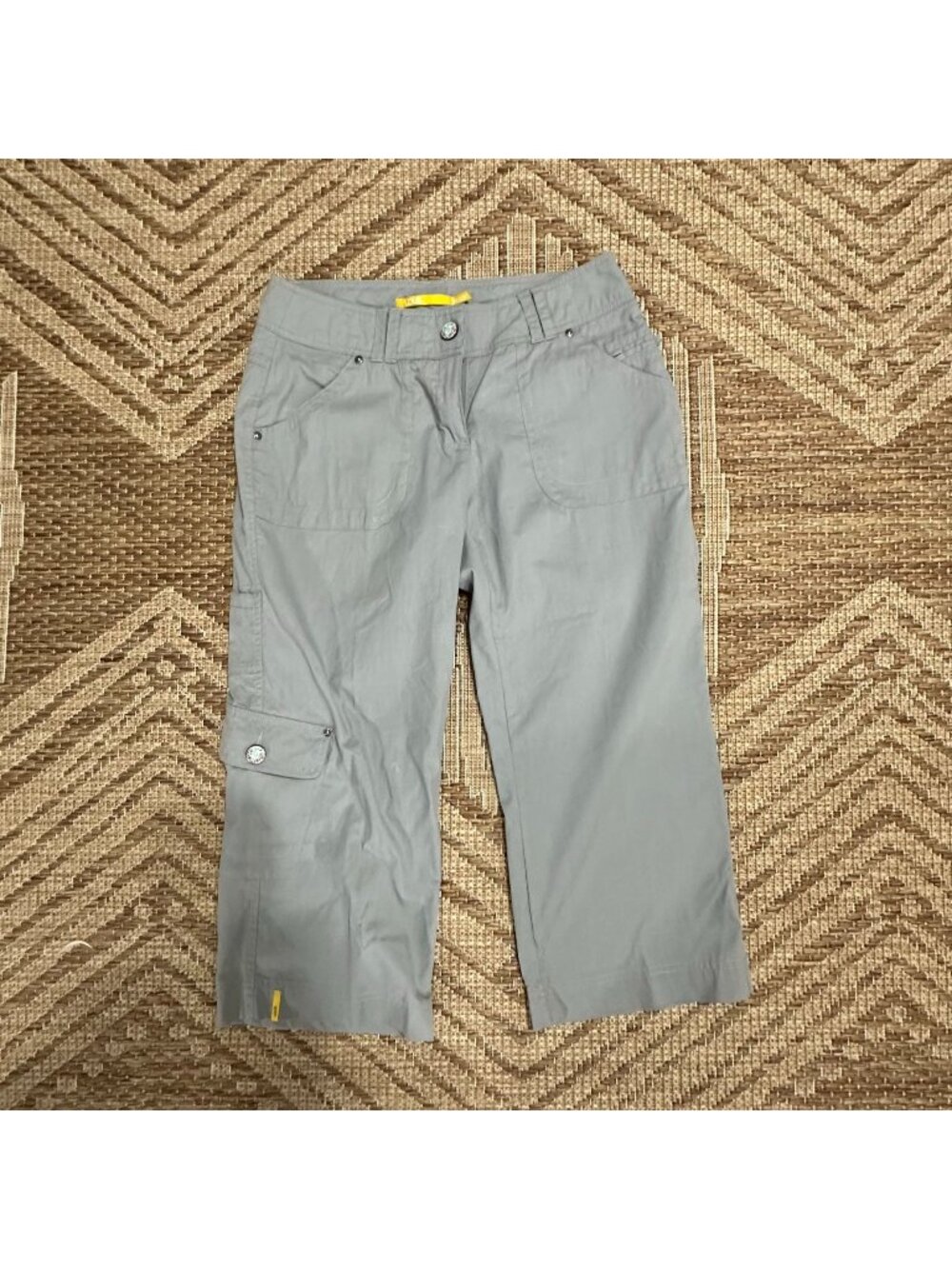 Lolé Womens Gray Capri Pants Size 4 Lightweight With UPF 50+ Protection & Cargo